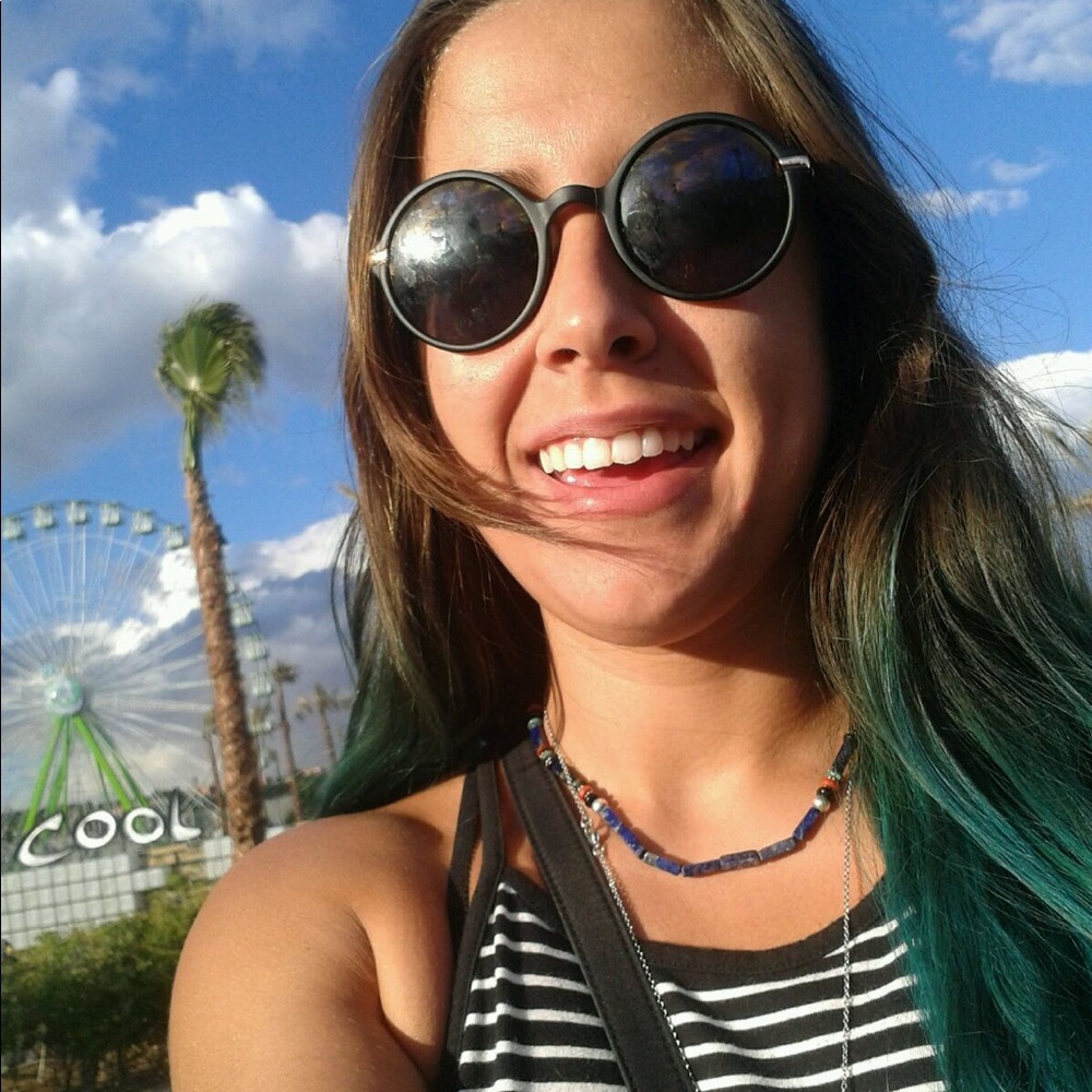 Meet your Posher, Carolyn